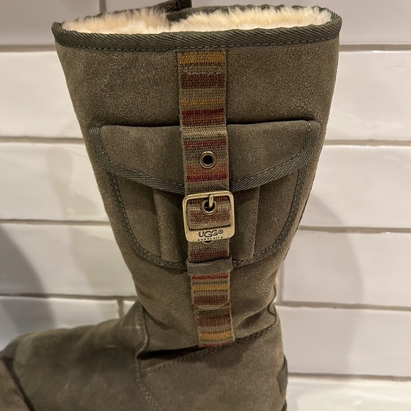 Green Ugg Collection boots - Picture 2 of 7